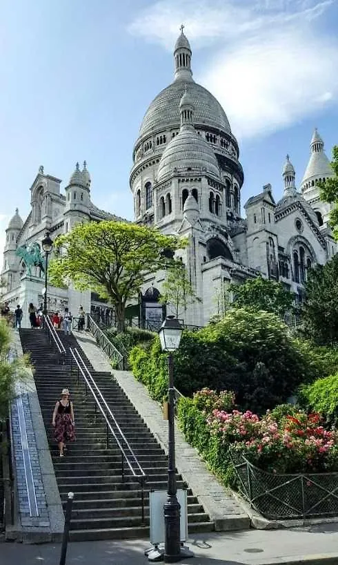 Spacious Loft With Spa - 4Br-8P - Montmartre Paris Apartment