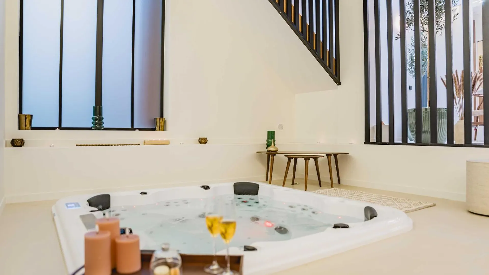 Spacious Loft With Spa - 4Br-8P - Montmartre Paříž
