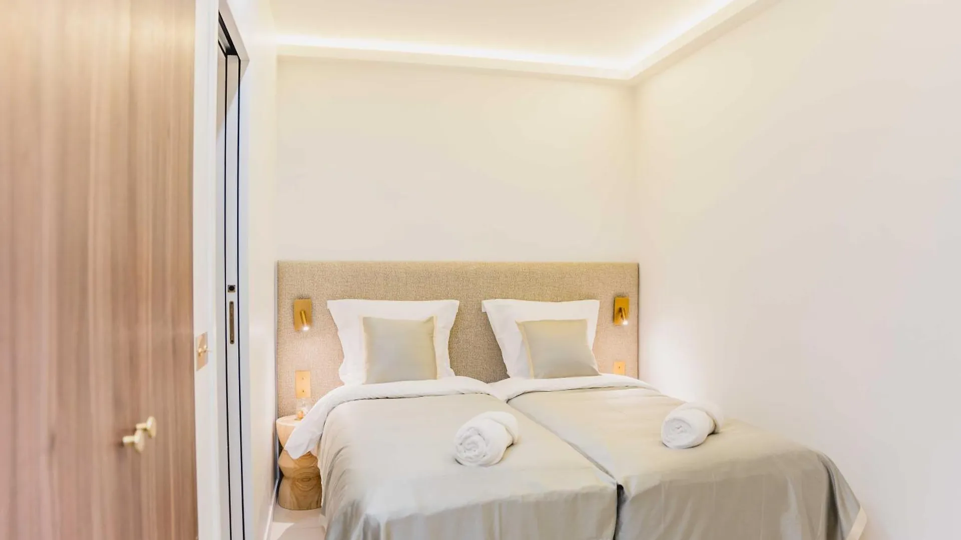 Spacious Loft With Spa - 4Br-8P - Montmartre Paříž 0*,
